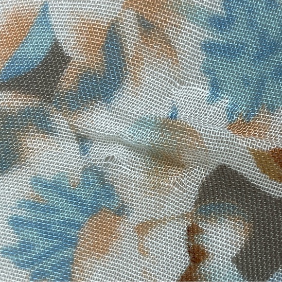 Vera Wang Bloomcore Floral Lightweight Scarf Shawl - Picture 7 of 10